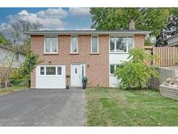 Main-16 Upper Canada Drive Waterloo, ON N2P 1E5