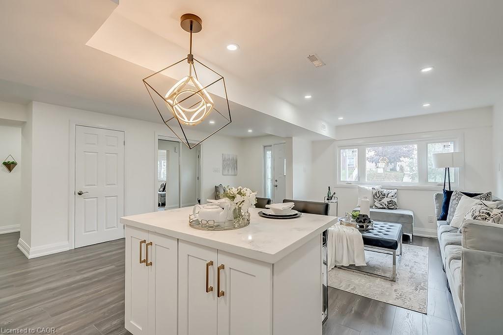 Main-16 Upper Canada Drive, Waterloo, ON - Indoor