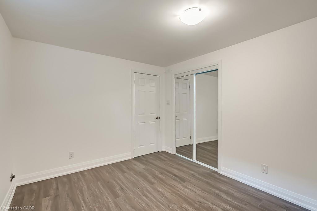 Main-16 Upper Canada Drive, Waterloo, ON - Indoor Photo Showing Other Room