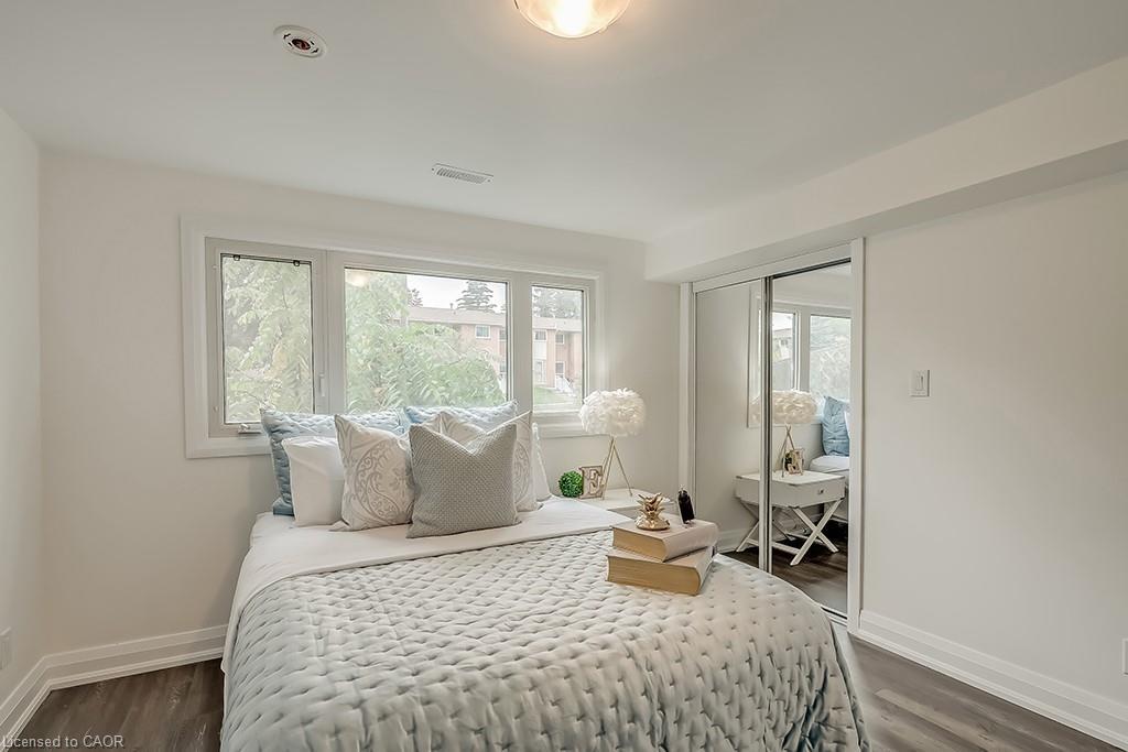 Main-16 Upper Canada Drive, Waterloo, ON - Indoor Photo Showing Bedroom