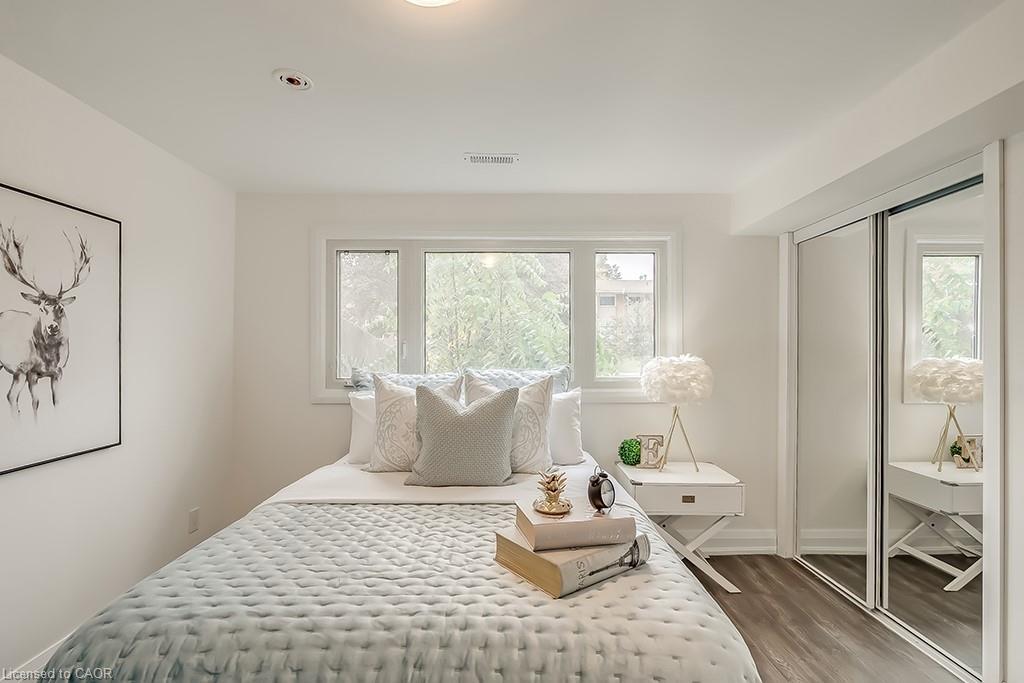 Main-16 Upper Canada Drive, Waterloo, ON - Indoor Photo Showing Bedroom
