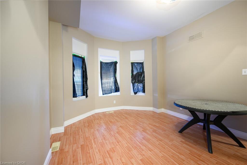 Main-188 Wellington Street N, Hamilton, ON - Indoor Photo Showing Other Room