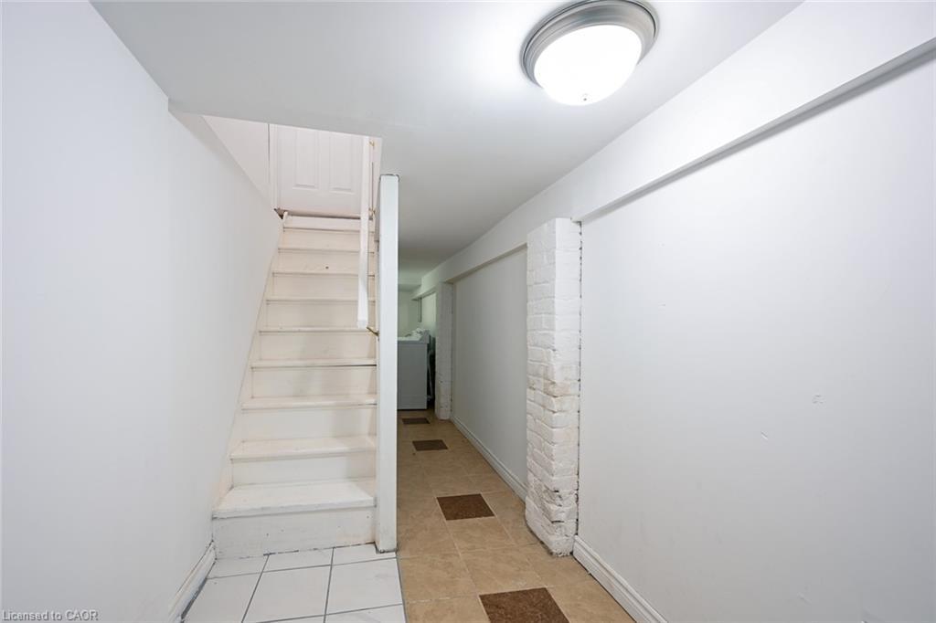 Main-188 Wellington Street N, Hamilton, ON - Indoor Photo Showing Other Room