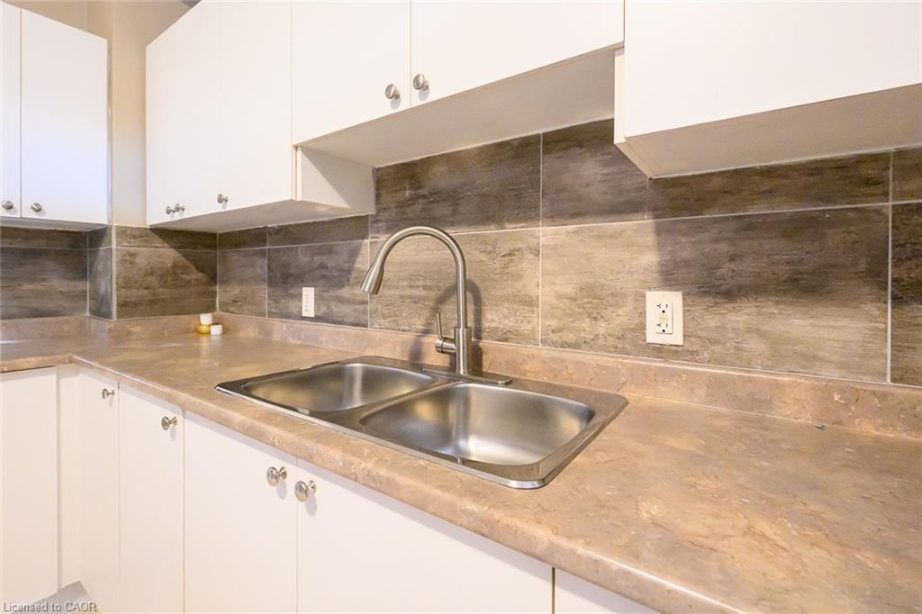 Main-188 Wellington Street N, Hamilton, ON - Indoor Photo Showing Kitchen With Double Sink