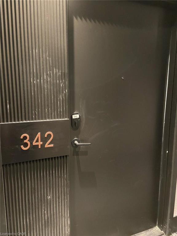 342-2450 Old Bronte Road, Oakville, ON - Indoor