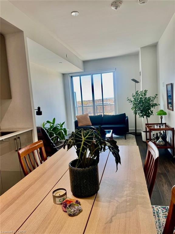342-2450 Old Bronte Road, Oakville, ON - Indoor Photo Showing Dining Room
