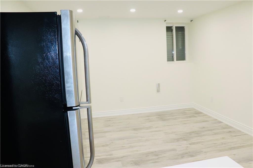 Bsmnt-386 Grovehill Crescent, Kitchener, ON - Indoor Photo Showing Other Room