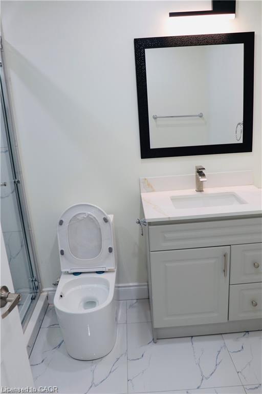 Bsmnt-386 Grovehill Crescent, Kitchener, ON - Indoor Photo Showing Bathroom