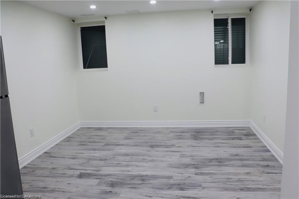 Bsmnt-386 Grovehill Crescent, Kitchener, ON - Indoor Photo Showing Other Room