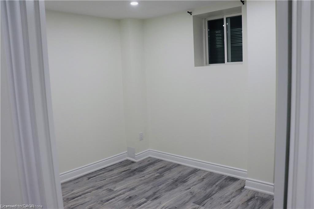 Bsmnt-386 Grovehill Crescent, Kitchener, ON - Indoor Photo Showing Other Room