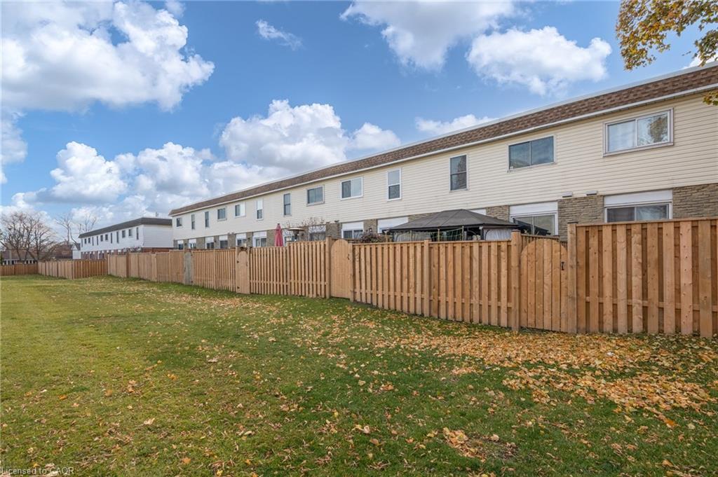 31 Bryna Avenue, Hamilton, ON - Outdoor