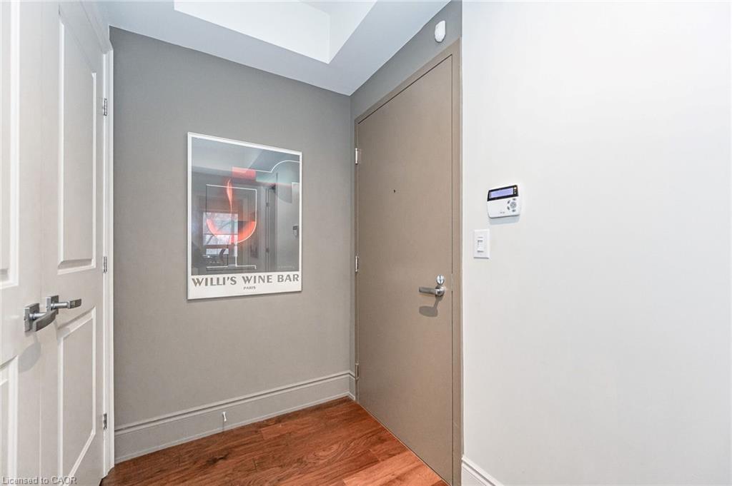 503-3500 Lakeshore Road W, Oakville, ON - Indoor Photo Showing Other Room