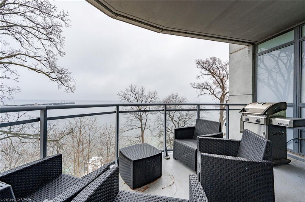 503-3500 Lakeshore Road W, Oakville, ON - Outdoor With Exterior