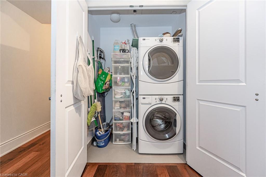 503-3500 Lakeshore Road W, Oakville, ON - Indoor Photo Showing Laundry Room