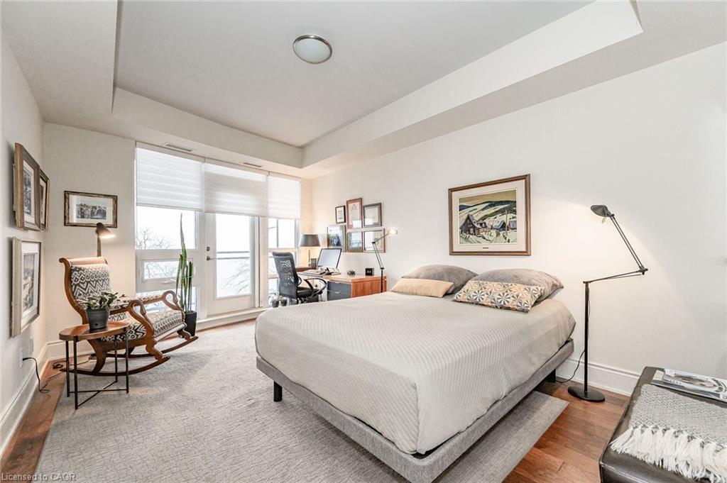 503-3500 Lakeshore Road W, Oakville, ON - Indoor Photo Showing Bedroom