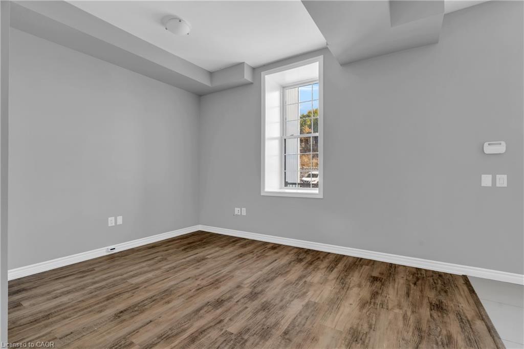 107-58 Beverly Street, Cambridge, ON - Indoor Photo Showing Other Room