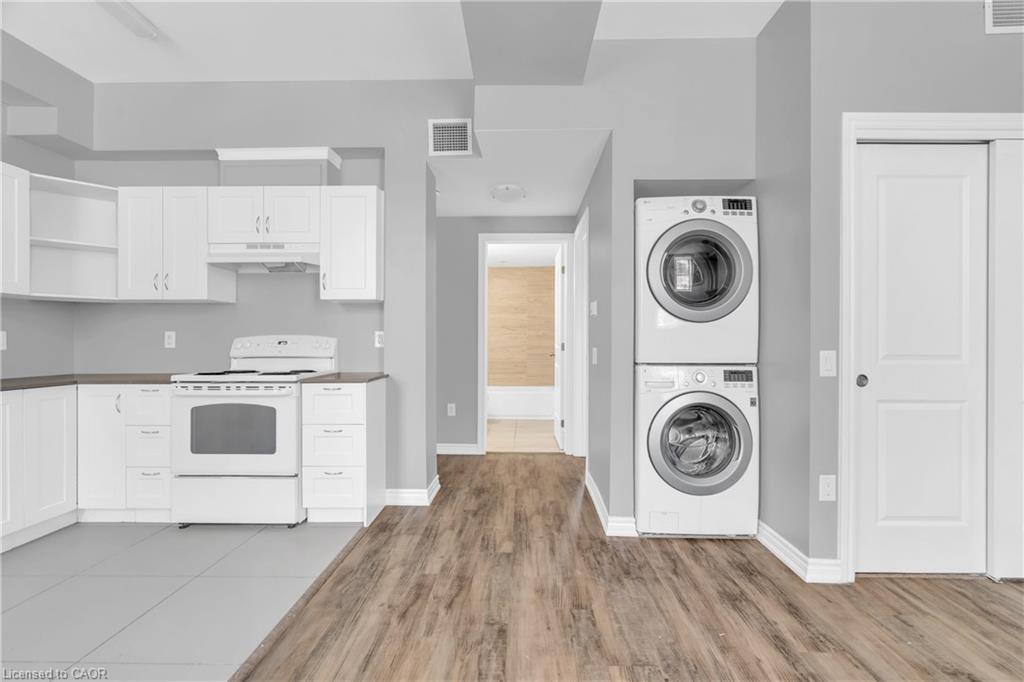 107-58 Beverly Street, Cambridge, ON - Indoor Photo Showing Laundry Room