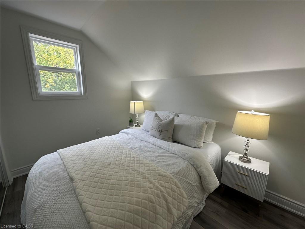 315 Simcoe Street, Woodstock, ON - Indoor Photo Showing Bedroom