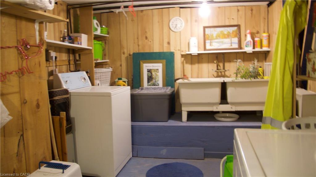 465 Macnab Street N, Hamilton, ON - Indoor Photo Showing Laundry Room