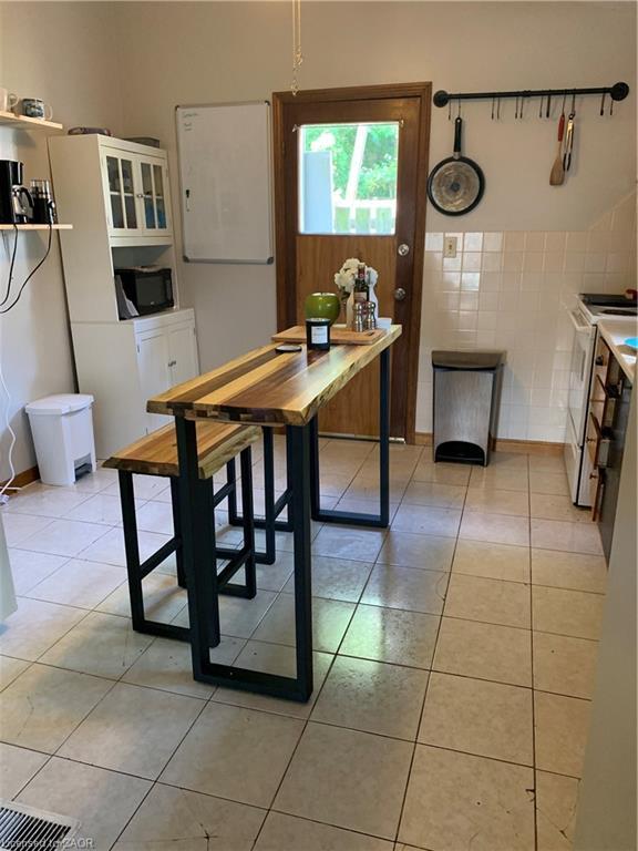 465 Macnab Street N, Hamilton, ON - Indoor