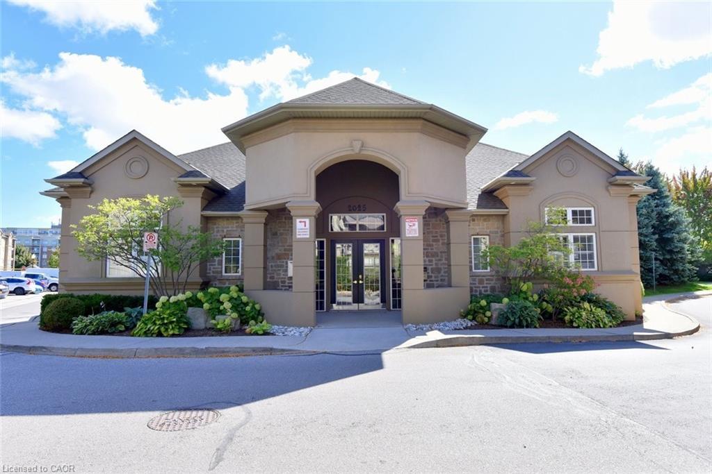 103-2035 Appleby Line, Burlington, ON - Outdoor With Facade