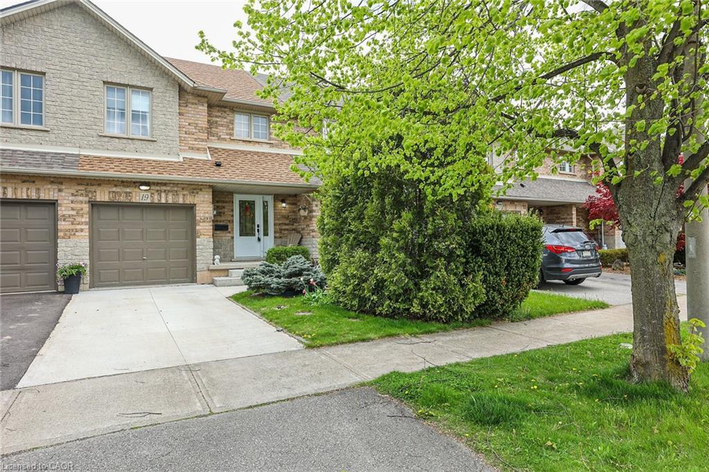 19 Beech Street, Grimsby, ON - Outdoor With Facade