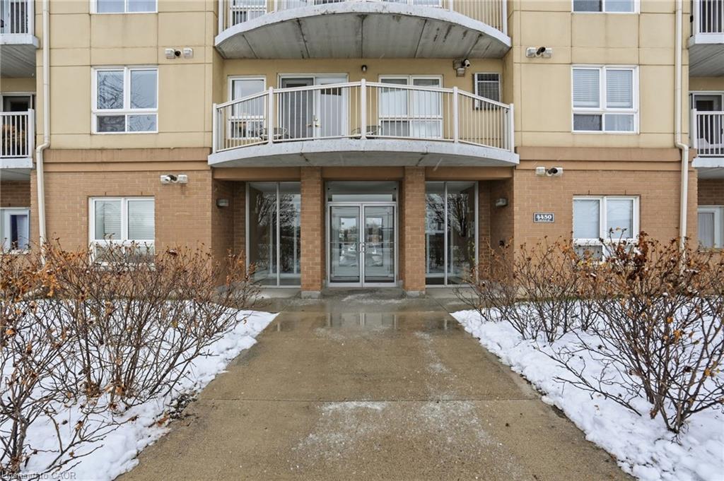 405-4450 Fairview Street, Burlington, ON - Outdoor