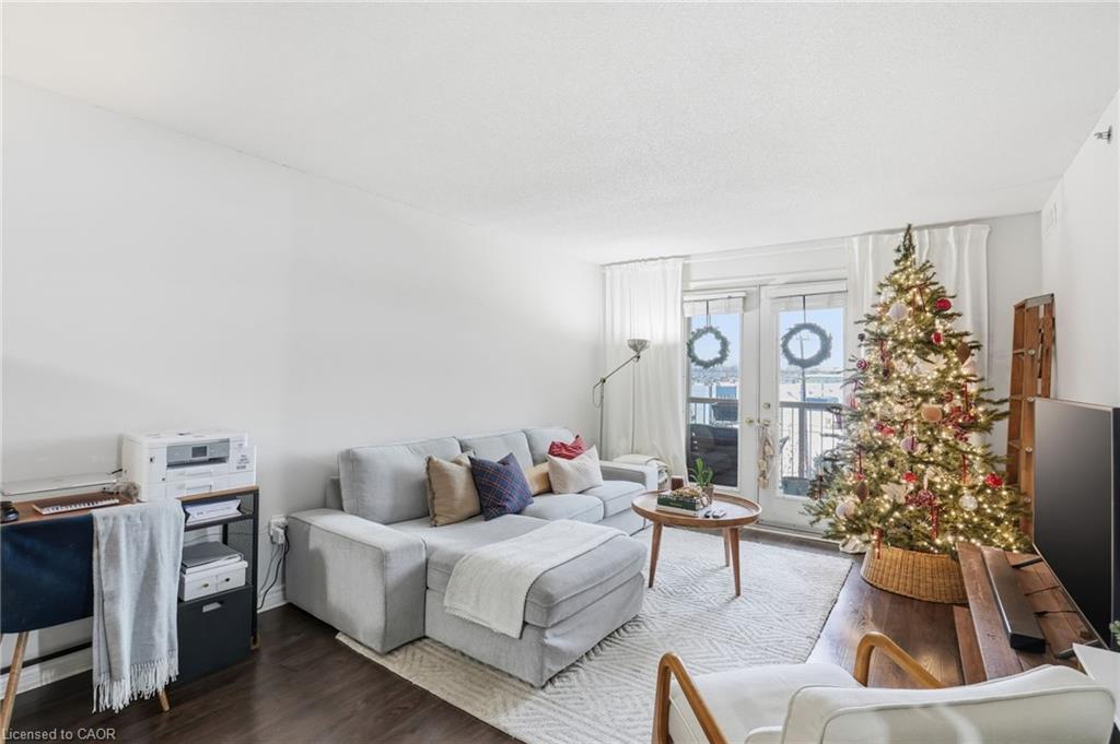 405-4450 Fairview Street, Burlington, ON - Indoor