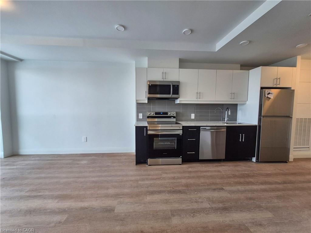 1001-1333 Weber Street E, Kitchener, ON - Indoor Photo Showing Kitchen