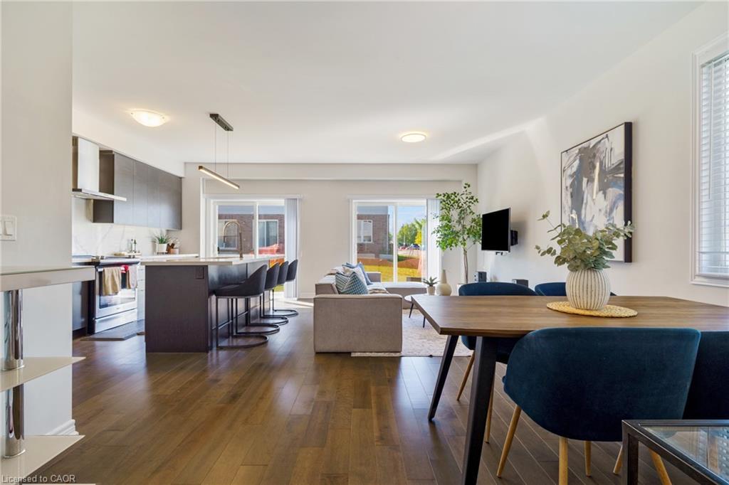 60 Bobolink Street, Hamilton, ON - Indoor