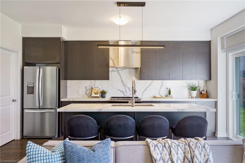 60 Bobolink Street, Hamilton, ON - Indoor Photo Showing Kitchen With Double Sink With Upgraded Kitchen