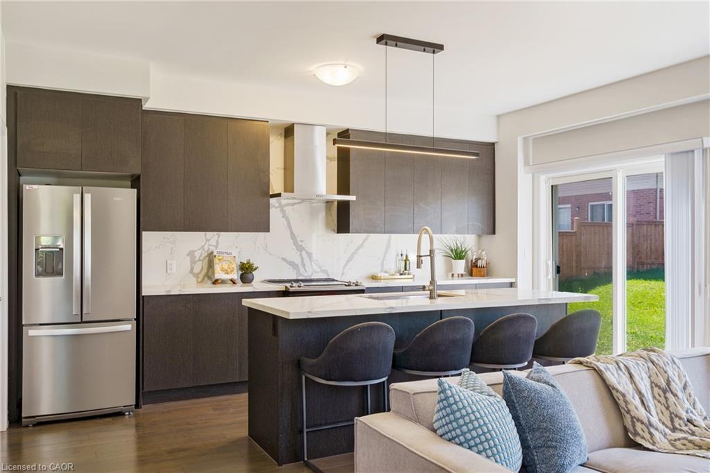 60 Bobolink Street, Hamilton, ON - Indoor Photo Showing Kitchen With Stainless Steel Kitchen With Upgraded Kitchen