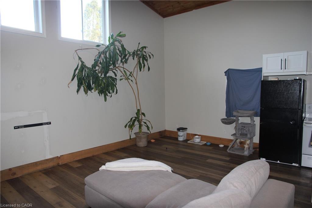 1-4078 #3 Highway, Cayuga, ON - Indoor