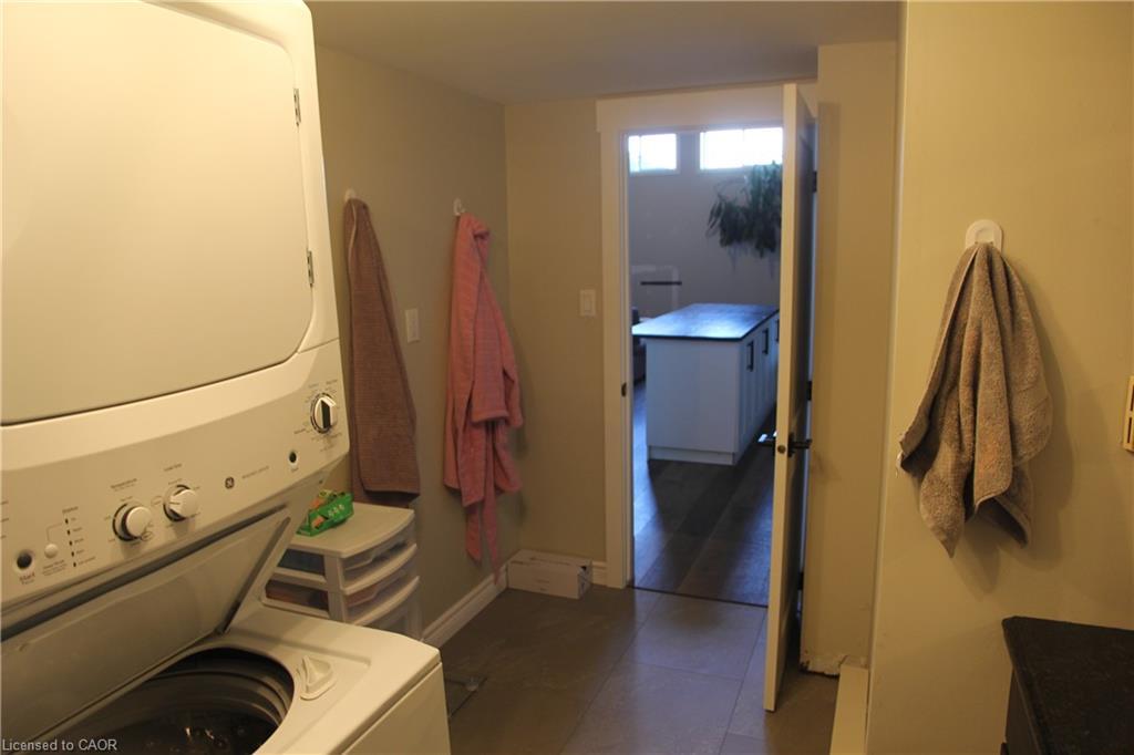 1-4078 #3 Highway, Cayuga, ON - Indoor Photo Showing Laundry Room