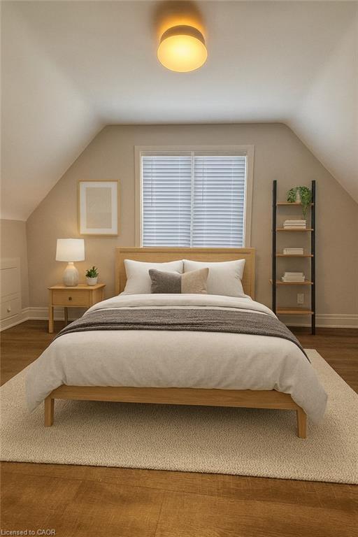 55 Mohawk Road W, Hamilton, ON - Indoor Photo Showing Bedroom