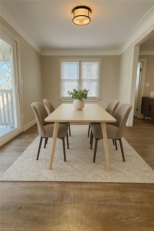 55 Mohawk Road W, Hamilton, ON - Indoor Photo Showing Dining Room