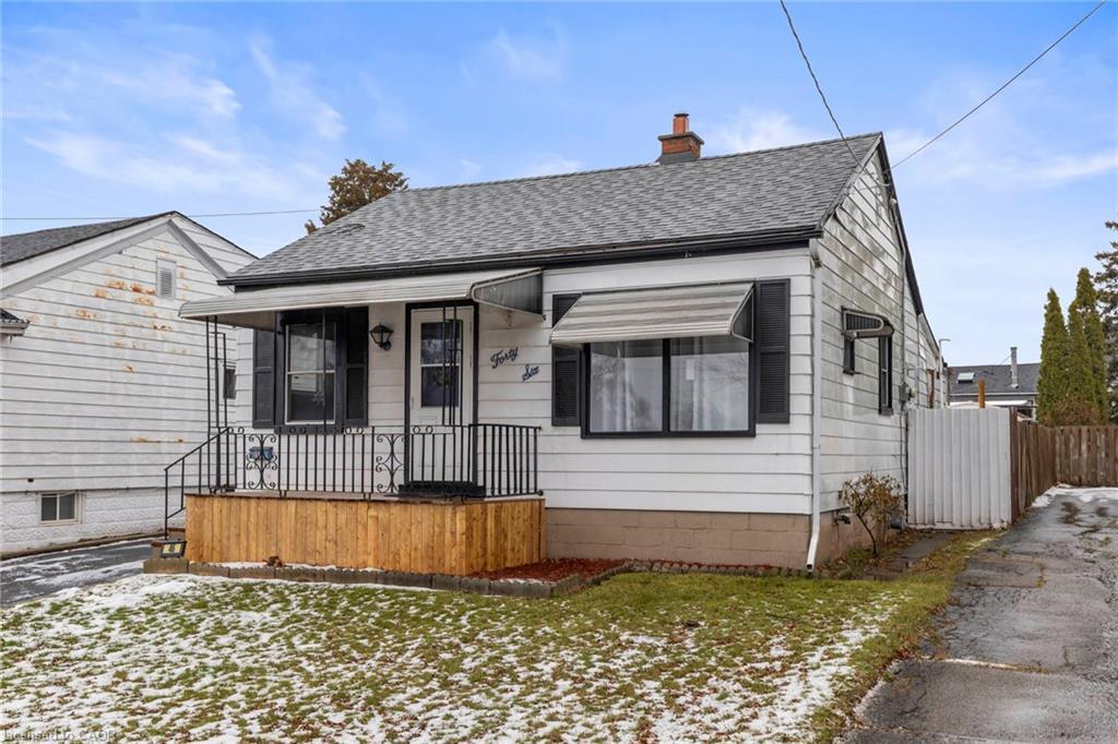 46 Adeline Avenue, Hamilton, ON - Outdoor With Deck Patio Veranda