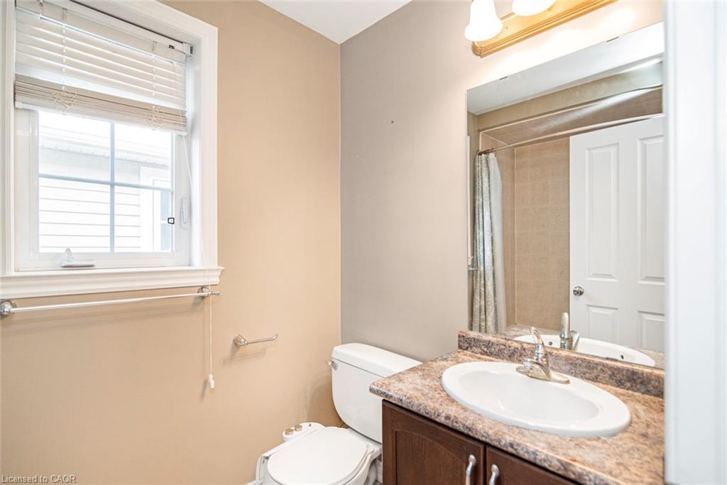 23-222 Fall Fair Way, Binbrook, ON - Indoor Photo Showing Bathroom