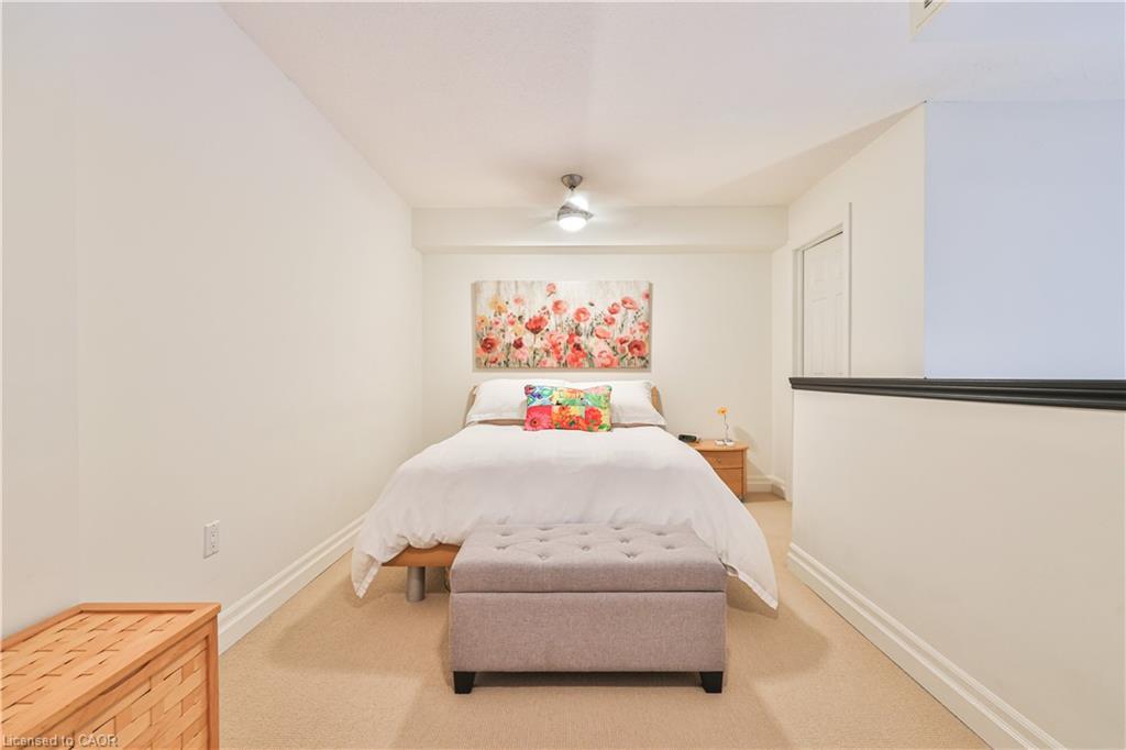 404-185 Robinson Street, Oakville, ON - Indoor Photo Showing Bedroom