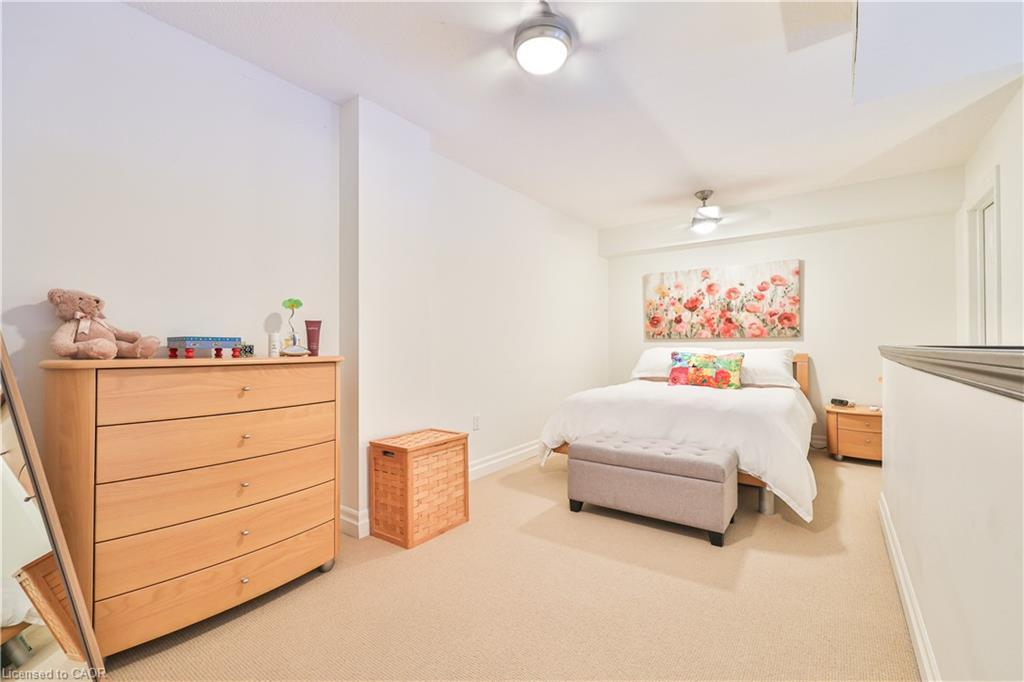 404-185 Robinson Street, Oakville, ON - Indoor Photo Showing Bedroom