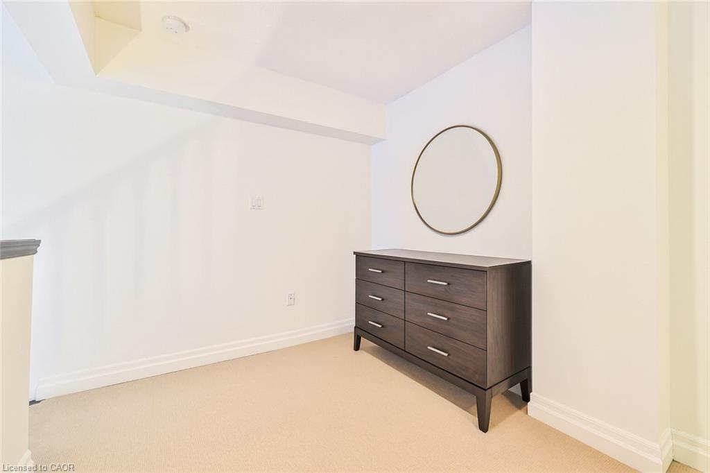 404-185 Robinson Street, Oakville, ON - Indoor Photo Showing Other Room