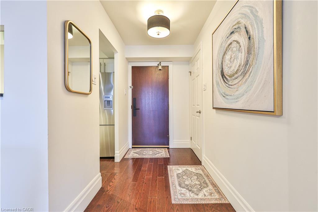 404-185 Robinson Street, Oakville, ON - Indoor Photo Showing Other Room