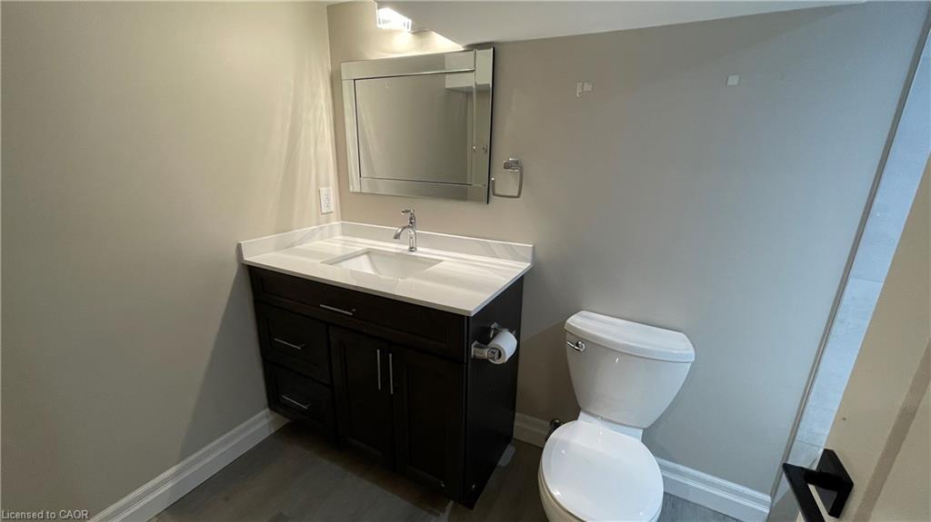 4-123 Robinson Street, Hamilton, ON - Indoor Photo Showing Bathroom
