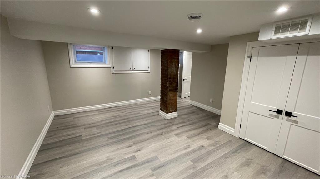 4-123 Robinson Street, Hamilton, ON - Indoor