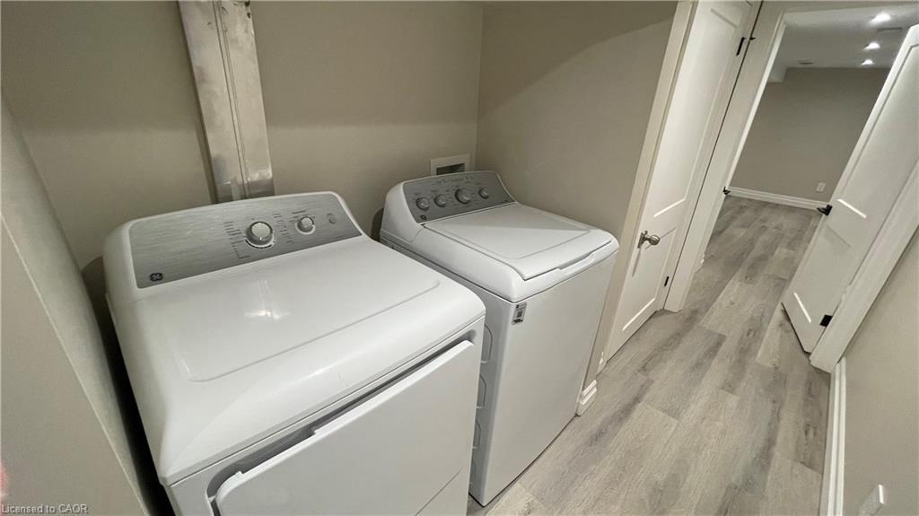 4-123 Robinson Street, Hamilton, ON - Indoor Photo Showing Laundry Room