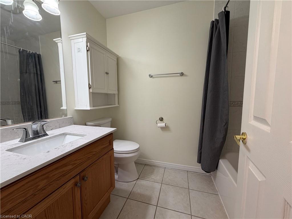 226 Scott Road, Cambridge, ON - Indoor Photo Showing Bathroom