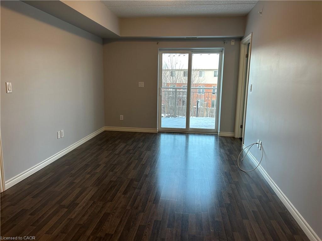 302-155 Water Street S, Cambridge, ON - Indoor Photo Showing Other Room