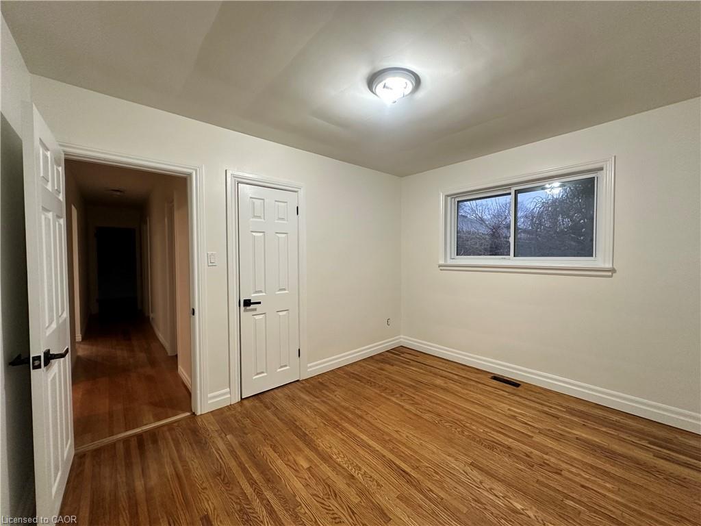 Upper-10 Glenellen Drive, St. Catharines, ON - Indoor Photo Showing Other Room