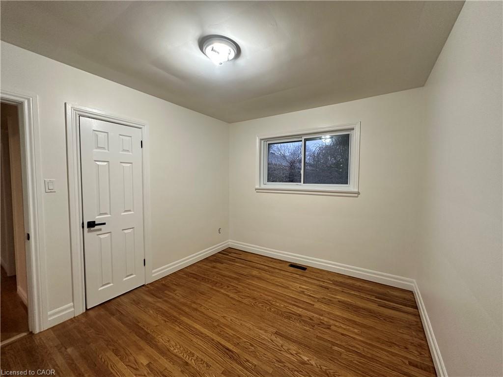 Upper-10 Glenellen Drive, St. Catharines, ON - Indoor Photo Showing Other Room