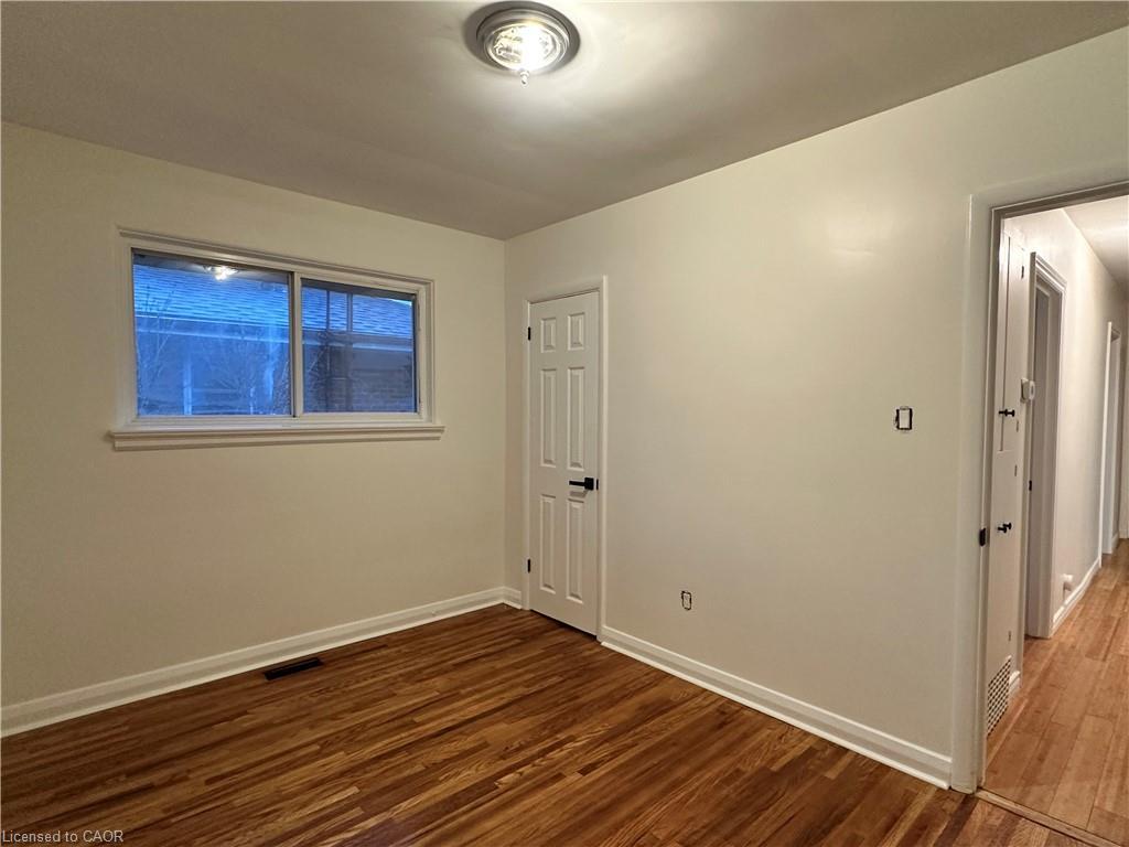 Upper-10 Glenellen Drive, St. Catharines, ON - Indoor Photo Showing Other Room